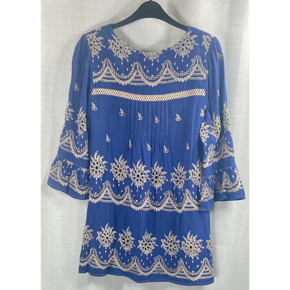 Ivy Jane Blue 3/4 sleeve Blue tunic with embroidery